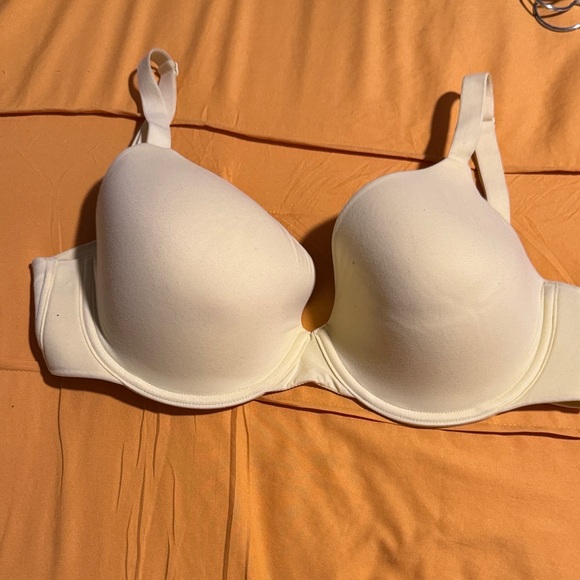 Soma Other - Soma Cream Underwire Bra